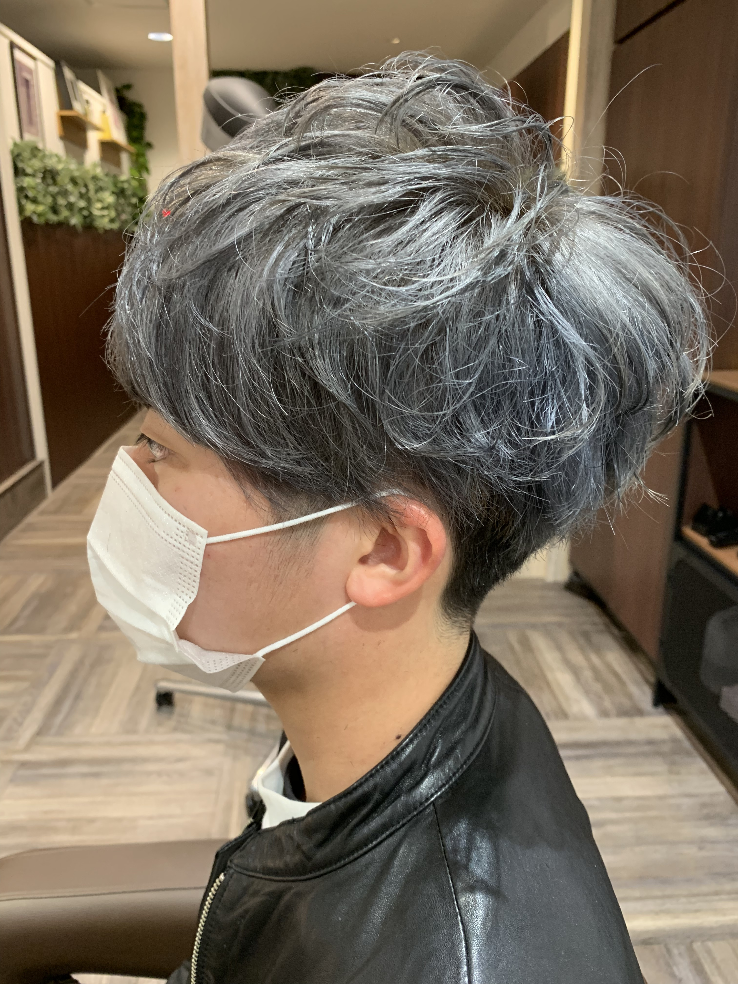 男性に人気なシルバーカラー 男性に人気なシルバーカラー